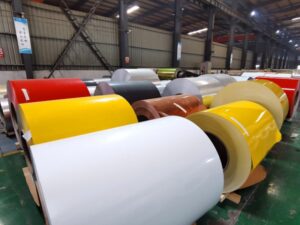 Bobina de aluminio revestida