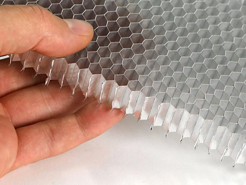 Panel de núcleo de aluminio para fachadas exteriores