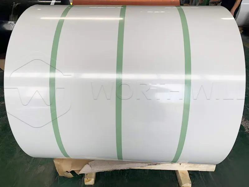 Bobina de aluminio con recubrimiento de PVDF frente a PE