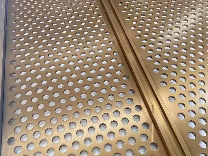 Malla de aluminio perforado