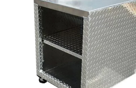 Placa de aluminio estriada con patrón antideslizante
