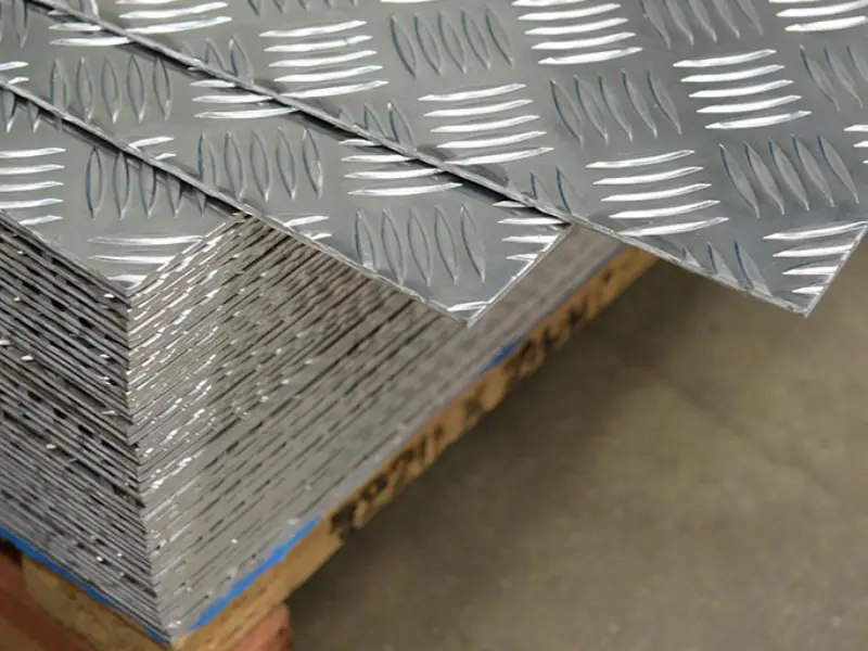 Lámina de aluminio antideslizante para construcción