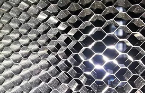 ¿Qué es el Núcleo de Aluminio Nido de Abeja?