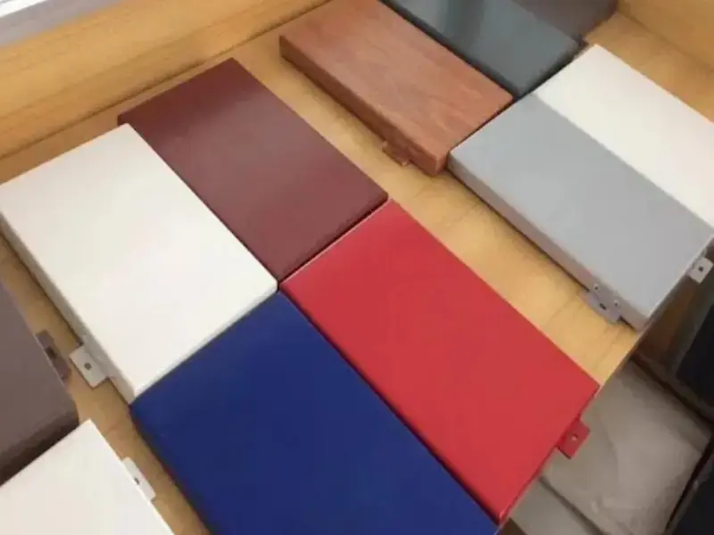 Paneles de Revestimiento de Aluminio